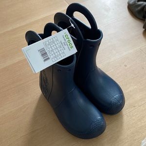 NWT Kids handle it Navy blue CROCS rain boots size 1
